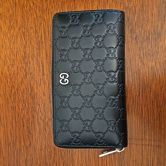 Authentic Gucci Logo Black Continental Wallet - Picture 1 of 11